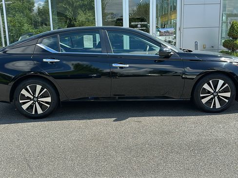Used 2022 Nissan Altima 2.5 SV FWD image 28