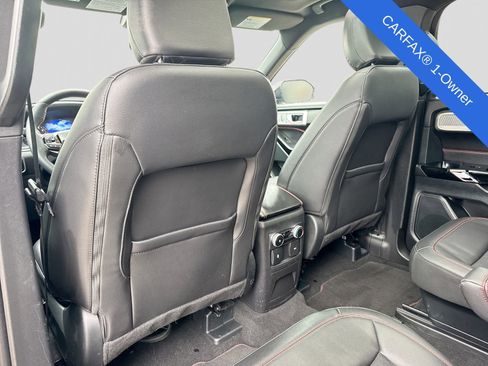 Used 2024 Ford Explorer ST-Line w/ Class IV Trailer Tow Package AWD/4WD image 21