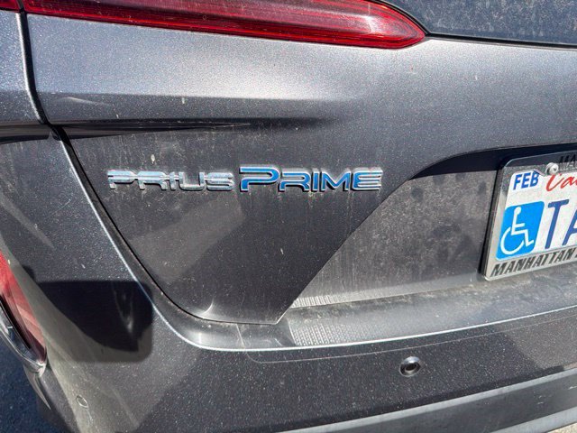 Used 2022 Toyota Prius Prime Limited FWD image 11