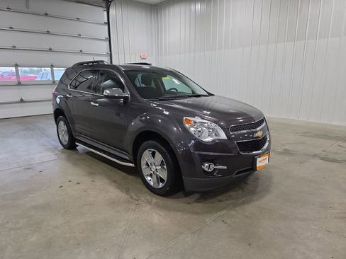 Used 2015 Chevrolet Equinox LT w/ Chrome Appearance Package FWD image 2