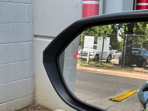 Used 2025 Hyundai Kona SEL FWD image 19