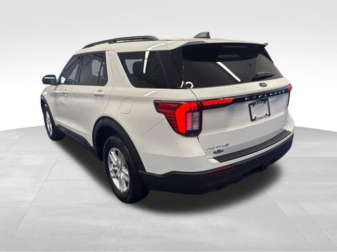 New 2026 Ford Explorer Active AWD/4WD image 4