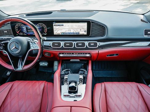 Used 2025 Mercedes-Benz Maybach GLS 600 4MATIC image 10