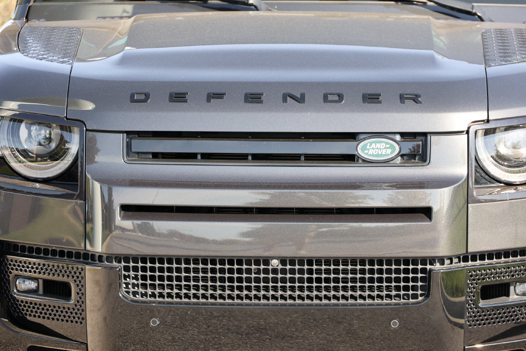 Used 2023 Land Rover Defender 110 V8 AWD/4WD image 47