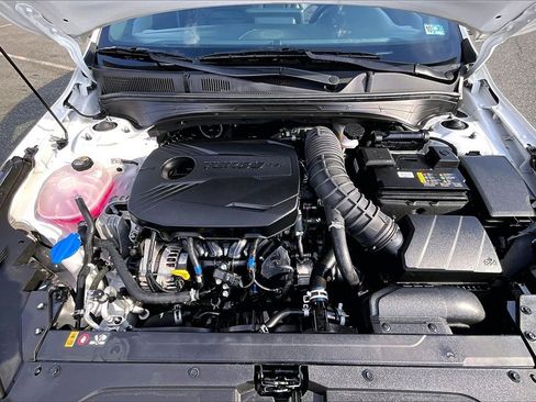 Used 2023 Kia Forte GT w/ GT2 Package image 9