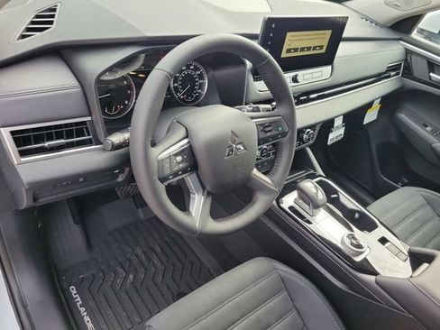 New 2026 Mitsubishi Outlander SE FWD image 20