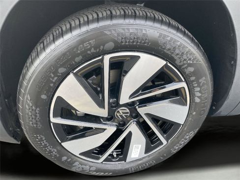 New 2026 Volkswagen Atlas SE image 9