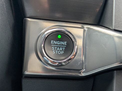 Used 2022 Ford F150 Lariat w/ Equipment Group 502A High image 40