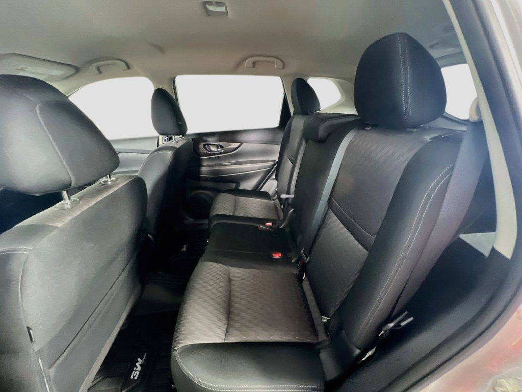 Used 2019 Nissan Rogue SV w/ Premium Package AWD/4WD image 23