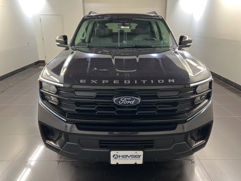 New 2025 Ford Expedition Active image 2