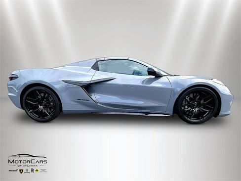 Used 2024 Chevrolet Corvette Z06 w/ Stealth Interior Trim Package image 5