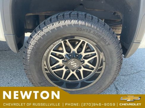 Used 2024 GMC Sierra 1500 AT4 w/ Technology Package AWD/4WD image 46