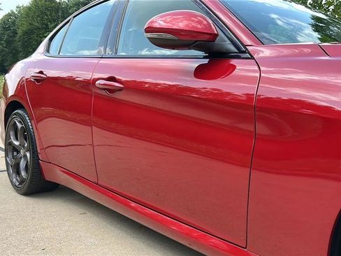 Used 2019 Alfa Romeo Giulia Ti Sport w/ Quick Order Package 22S Sport AWD/4WD image 4