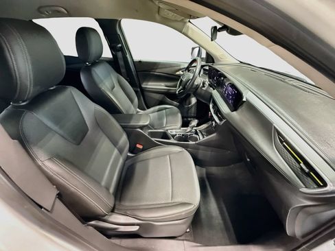Used 2024 Buick Encore GX Preferred FWD image 25