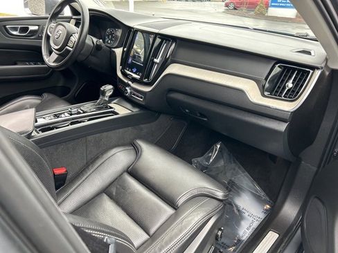 Used 2021 Volvo XC60 T5 Inscription w/ Protection Package Premier image 10