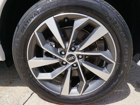 Used 2021 Audi Q5 2.0T Premium w/ Convenience Package AWD/4WD image 10