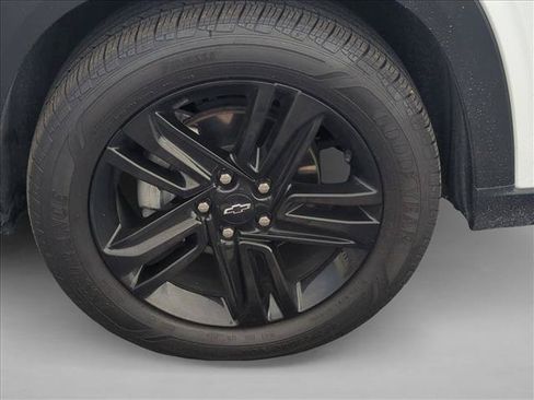 Used 2025 Chevrolet Trax ACTIV w/ Sunroof Package FWD image 23