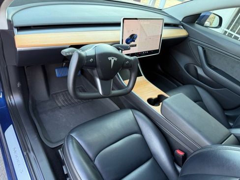 Used 2018 Tesla Model 3 Long Range image 14