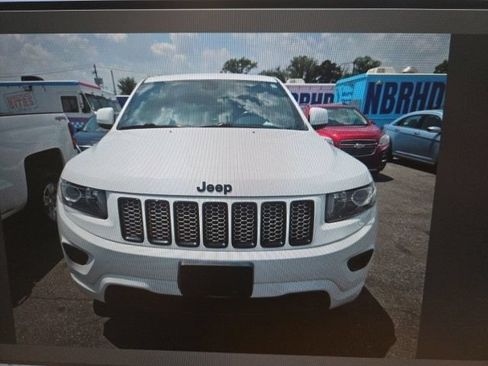 Used 2015 Jeep Grand Cherokee Altitude AWD/4WD image 2