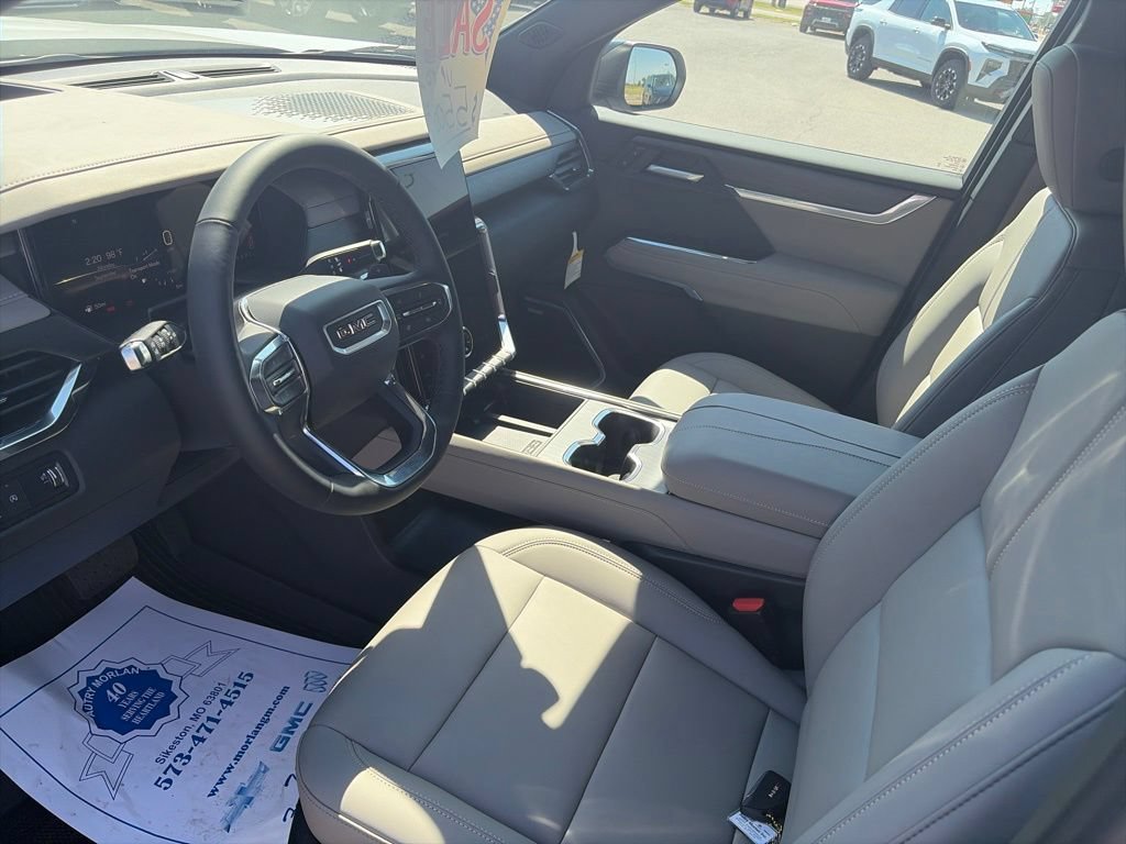 New 2027 GMC Acadia Elevation w/ Elevation Premium Package FWD image 16