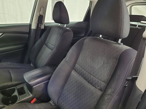 Used 2018 Nissan Rogue S image 23