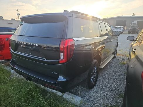 Used 2025 Ford Expedition Max Active AWD/4WD image 7