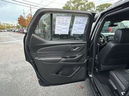 Certified 2024 Chevrolet Traverse RS FWD image 29