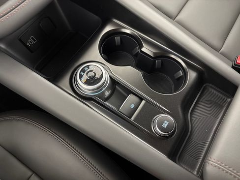 New 2026 Ford Explorer Active w/ Active Comfort Package RWD image 26