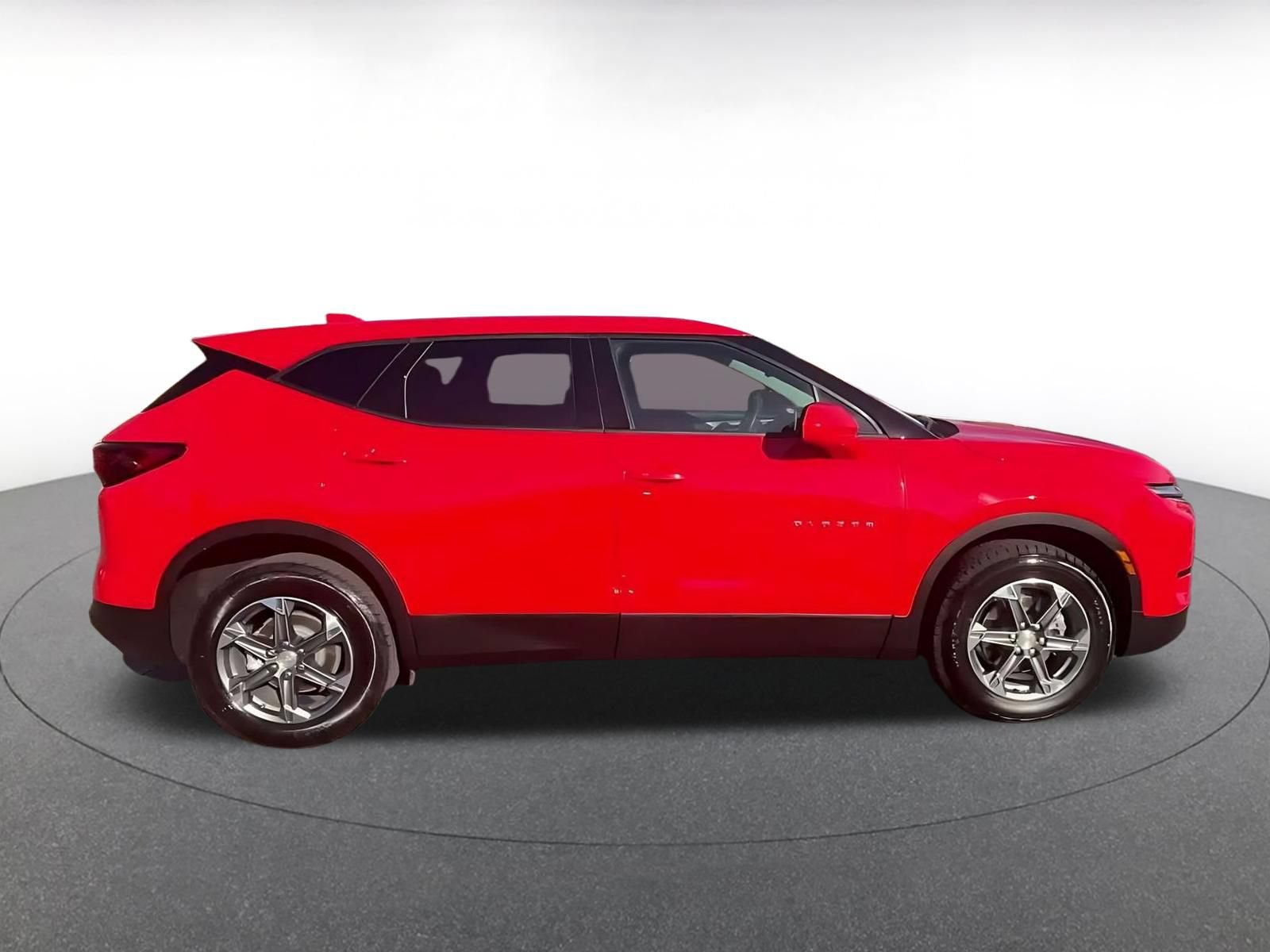 Used 2026 Chevrolet Blazer LT FWD image 15