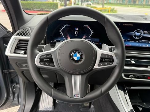 Used 2026 BMW X5 sDrive40i w/ M Sport Package RWD image 24
