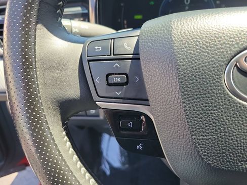 Used 2025 Toyota Camry SE w/ Convenience Package FWD image 26