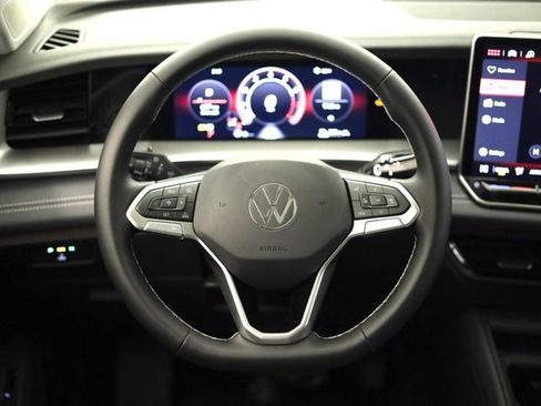 New 2026 Volkswagen Tiguan SE AWD/4WD image 13