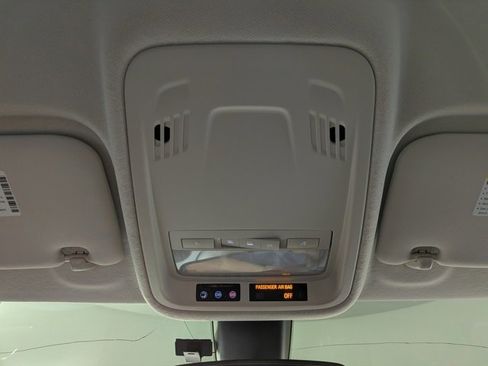 Used 2017 Chevrolet Cruze LT image 20