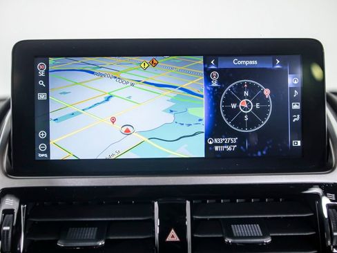 Used 2023 Lexus GX 460 Premium w/ Premium Package image 35