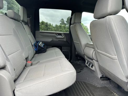 Used 2025 Chevrolet Silverado 2500 LT w/ Convenience Package image 15