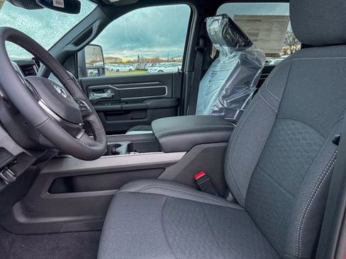 New 2026 RAM 3500 Big Horn AWD/4WD image 15