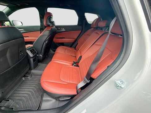 Used 2023 Kia Sportage SX image 22