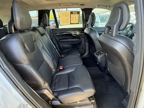 Used 2018 Volvo XC90 T6 Momentum w/ Momentum Plus Package AWD/4WD image 36