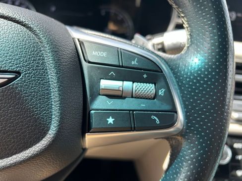 Used 2024 Genesis G70 2.5T image 19