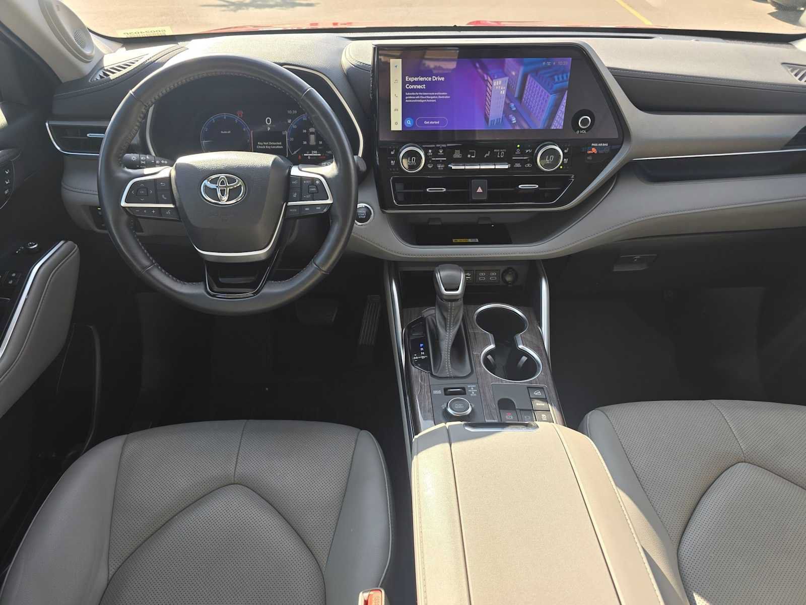 Used 2023 Toyota Highlander Limited AWD/4WD image 18