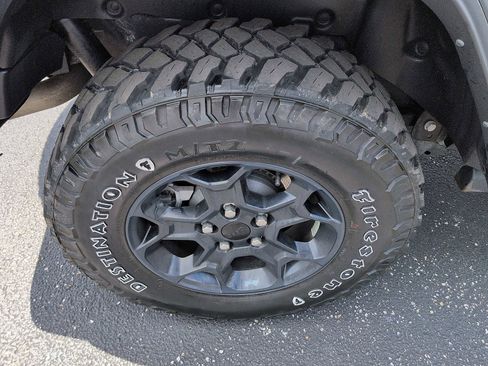 Used 2023 Jeep Wrangler Unlimited w/ Cold Weather Group AWD/4WD image 9