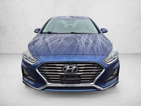 Used 2019 Hyundai Sonata SE FWD image 2
