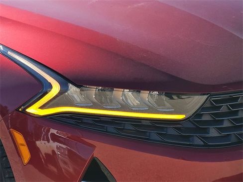 Used 2022 Kia K5 EX image 8