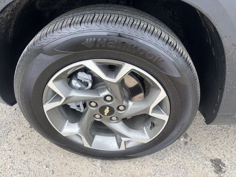 Used 2025 Chevrolet Trax LT w/ LT Convenience Package image 31