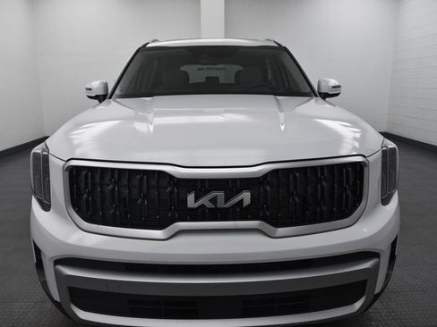 Used 2025 Kia Telluride EX image 2