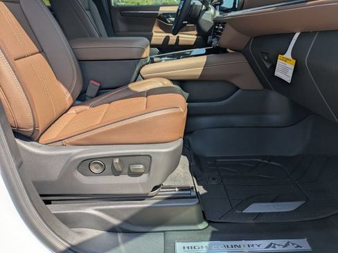 New 2026 Chevrolet Tahoe High Country AWD/4WD image 42