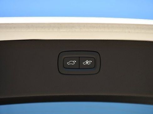 New 2026 Volvo XC90 B6 Ultra w/ Protection Package AWD/4WD image 28