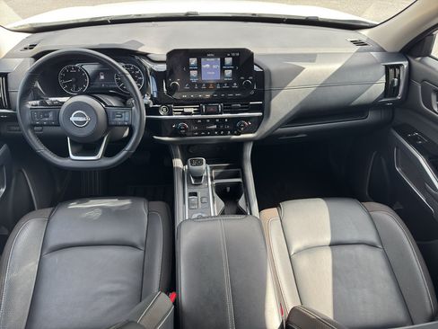 Used 2023 Nissan Pathfinder SL w/ Cargo Package AWD/4WD image 10