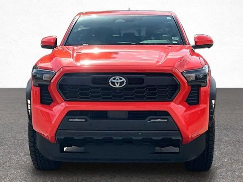 Certified 2024 Toyota Tacoma TRD Off-Road w/ TRD Off Road Premium Package AWD/4WD image 4