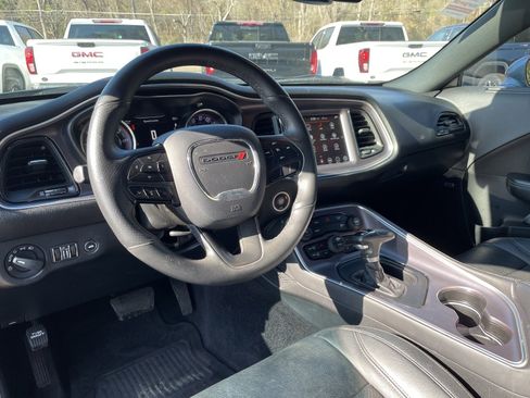 Used 2017 Dodge Challenger SXT w/ Sound Group image 20